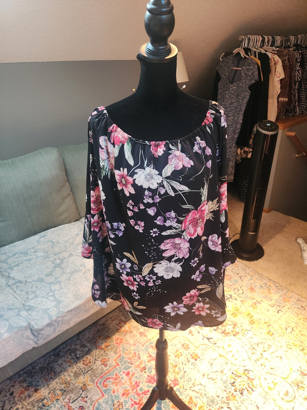 Misia Floral Off-the-shoulder Blouse Black & Pink 1X Great Condition